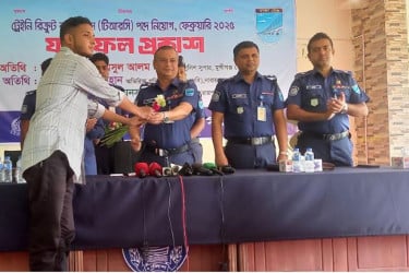 মুুন্সিগঞ্জে ১২০ টাকায় পুলিশে চাকরি পেলেন ২০ জন