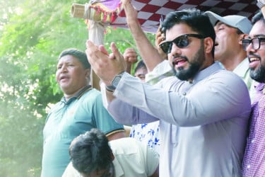 রিট খারিজ, ইশরাকের শপথে বাধা নেই