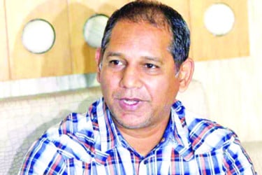 লজ্জাজনক হারের কারণ খুঁজে পাচ্ছি না