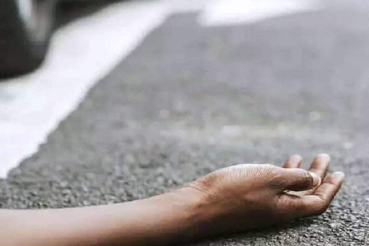 গাড়ি দুর্ঘটনায় মায়ের মৃত্যু, বাবার থেকে ৩২ লাখ টাকা ক্ষতিপূরণ পেল 
নাবালিকা মেয়ে