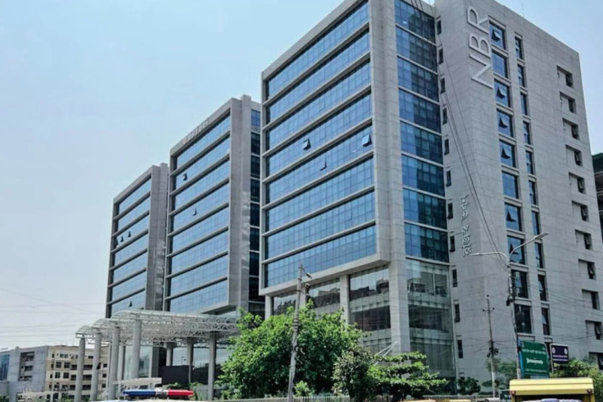 অচলাবস্থায় রাজস্ব খাত ব্যবসায়ীরা উদ্বিগ্ন