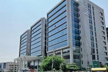 অচলাবস্থায় রাজস্ব খাত ব্যবসায়ীরা উদ্বিগ্ন