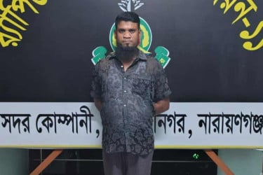 ব্যবসায়ীর বাড়ি থেকে ৬০ ভরি স্বর্ণালঙ্কার লুট, ডাকাত সর্দার হালিম গ্রেপ্তার