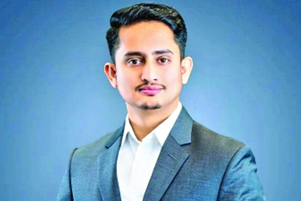 ক্ষমা চাইতে সারজিসকে লিগ্যাল নোটিস