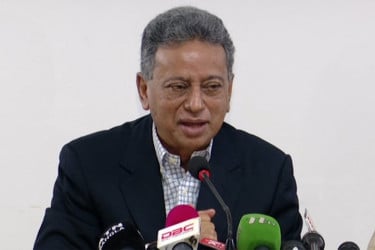 বিএনপির সময় পুঁজিবাজারে কখনো অস্বস্তি আসেনি : আমীর খসরু