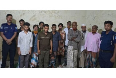 কুমিল্লায় আওয়ামী লীগ, যুবলীগ ও ছাত্রলীগের সদস্যসহ গ্রেফতার ১১
