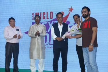 শান্ত-মারিয়াম বিশ্ববিদ্যালয়ে জাজেজ তাহসানের মডেল হান্ট