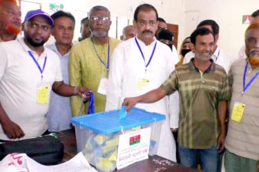 দেশকে নিয়ে নতুন খেলা ও ত্রি-মুখী চক্রান্ত চলছে : আবুল খায়ের ভূঁইয়া