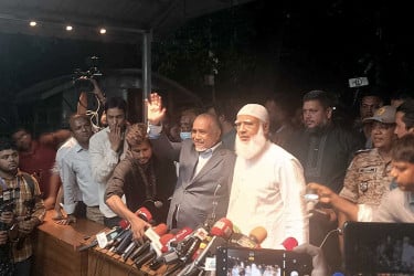 নির্বাচনের রোডম্যাপ চায় জামায়াত