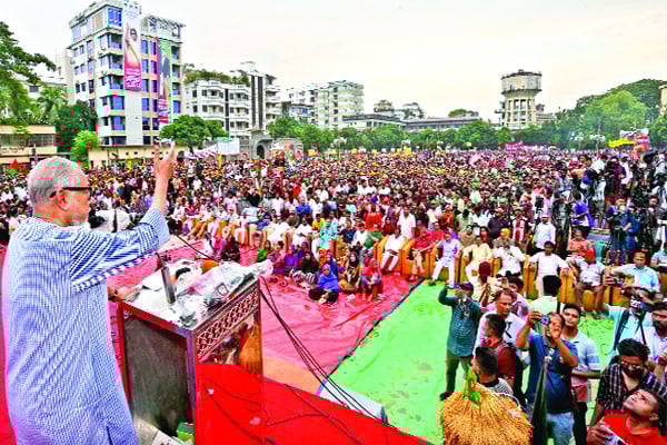 তারুণ্যের সমাবেশে জনতার ঢল