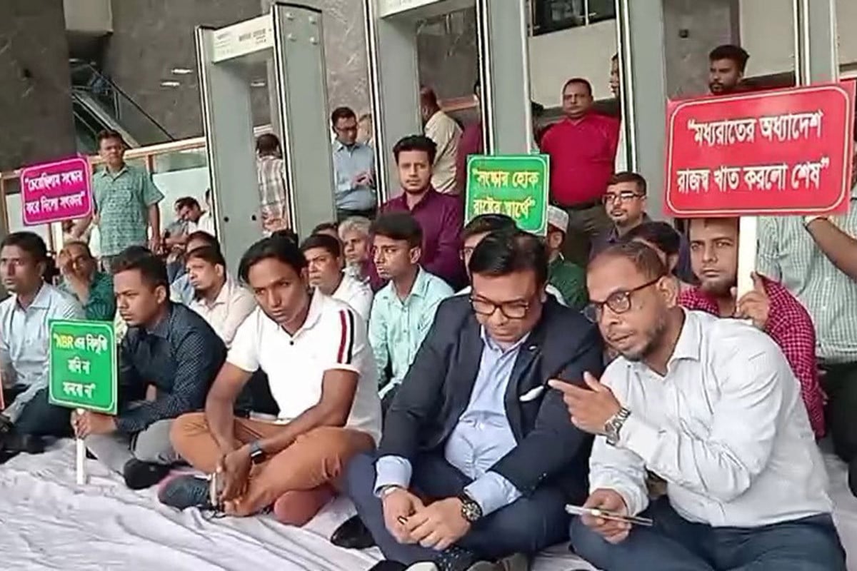 অধ্যাদেশ বাতিলসহ ৪ দাবিতে আজও চলছে কর্মবিরতি