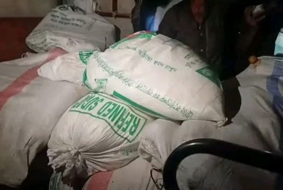 পলাশবাড়ীতে টিসিবির পণ্য উদ্ধার, গ্রেফতার ১
