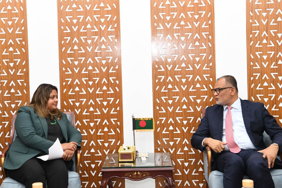 মালদ্বীপে শ্রমিক পাঠানোর খরচ কমানোর আহ্বান বাণিজ্য উপদেষ্টার