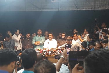 আমরা ড. ইউনূসের প্রতি সমর্থন জানিয়েছি : নাহিদ ইসলাম