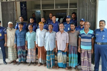 হ্যান্ডকাপসহ আসামি ছিনতাই: গ্রেফতার ৯