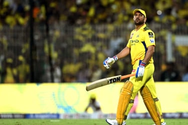 অবসর নিচ্ছি না, পরের বার ফিরব তাও বলছি না: ধোনি
