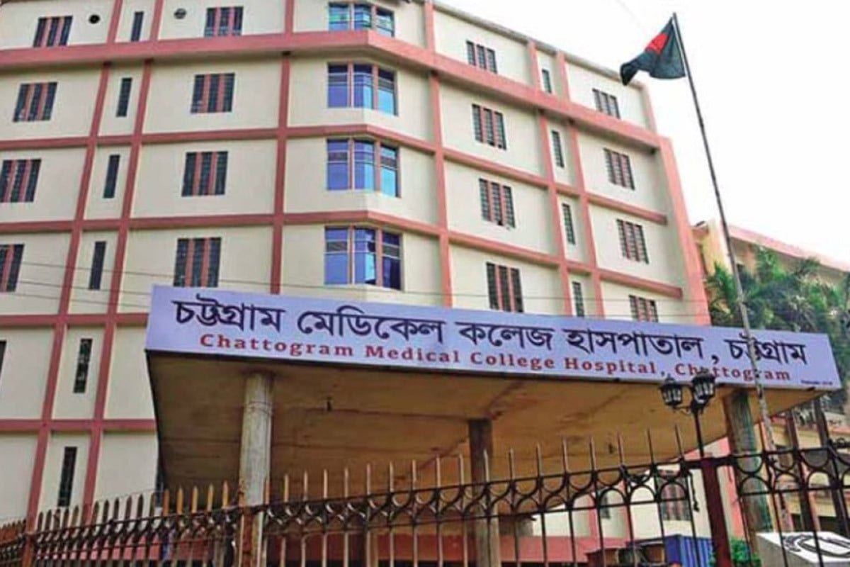 চট্টগ্রামে গুলিবিদ্ধ ‘সন্ত্রাসী’ ঢাকাইয়া আকবর মারা গেছেন