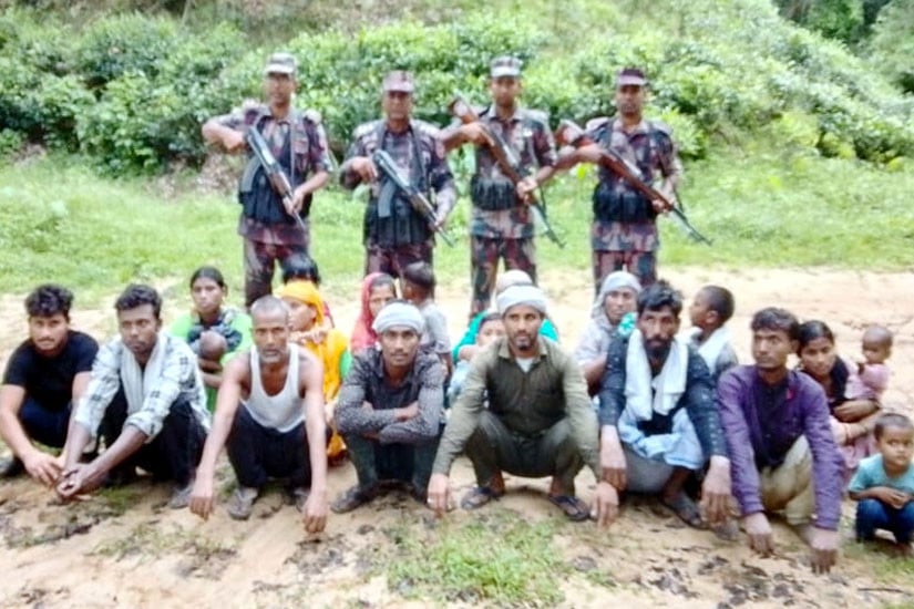 সীমান্ত দিয়ে আরও ২১ জনকে পাঠিয়েছে বিএসএফ