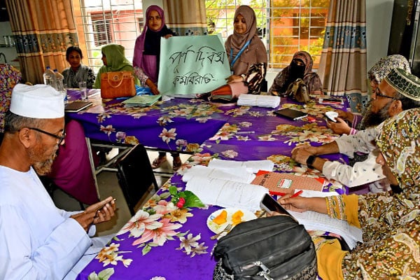 প্রাথমিকে কর্মবিরতিতে অচলাবস্থা