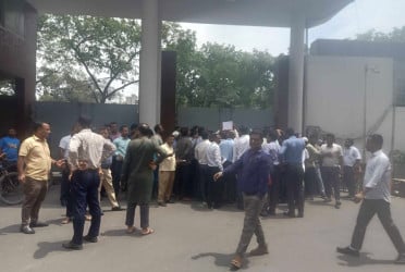 দাবি আদায়ে মঙ্গলবারও বিক্ষোভের ডাক সচিবালয় ঐক্য ফোরামের
