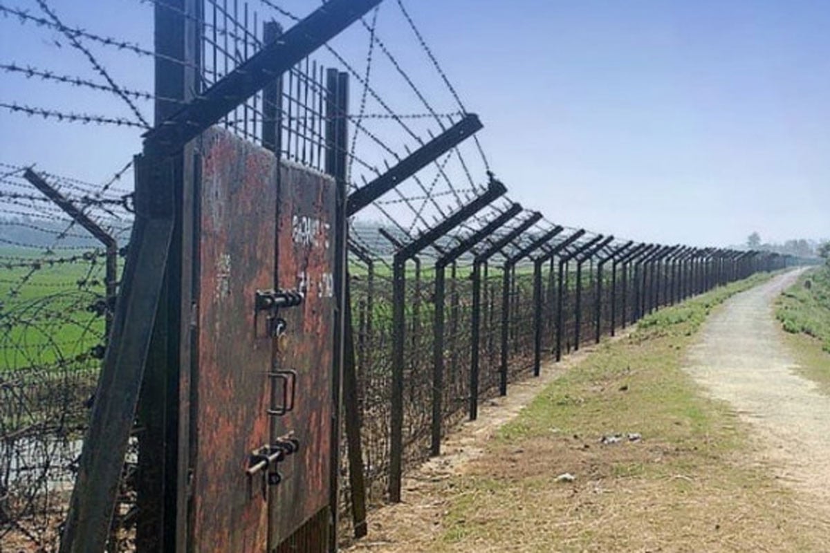 সাতক্ষীরা সীমান্ত দিয়ে ২৩ জনকে পুশইন করালো বিএসএফ