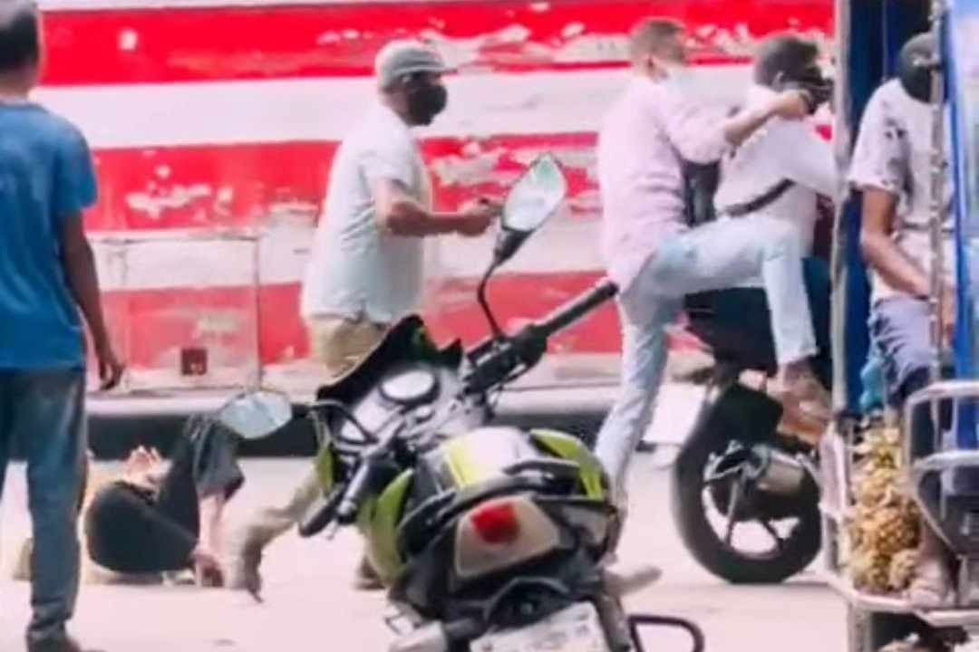 মিরপুরে দিনে-দুপুরে ব্যবসায়ীকে গুলি, ২২ লাখ টাকা ছিনতাই