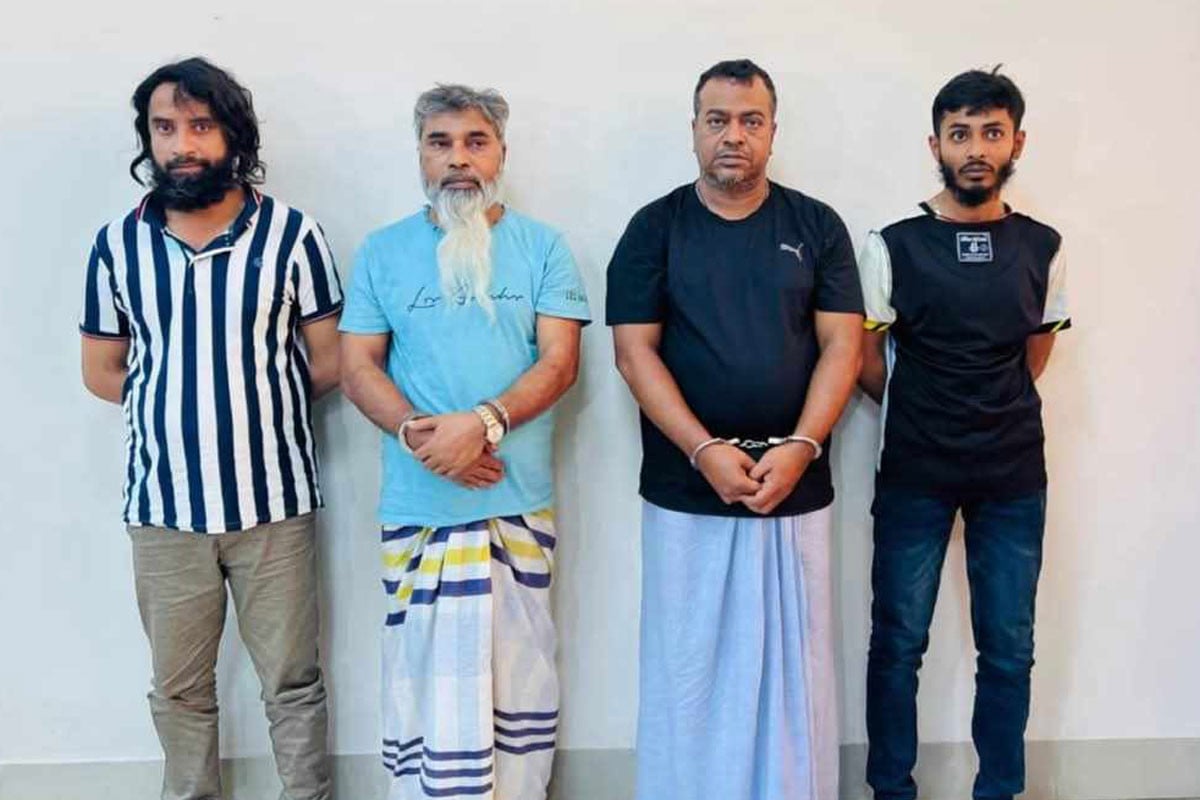 সেনাবাহিনীর অভিযানে শীর্ষ সন্ত্রাসী সুব্রত বাইন ও মোল্লা মাসুদসহ গ্রেফতার ৪