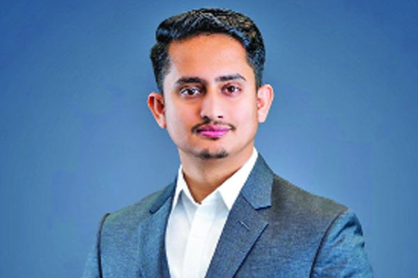 যে ভালো কাজ করে তাকেই বেছে নিন