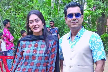 দুবাই প্রবাসী নীরু-পূর্ণিমা