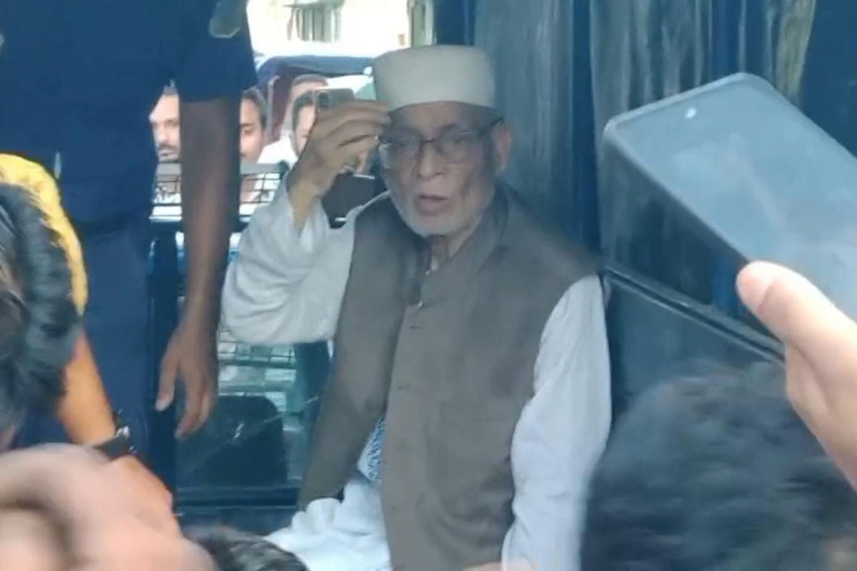 সাবেক ভূমিমন্ত্রী হীরা ও তার স্ত্রী পুলিশ হেফাজতে