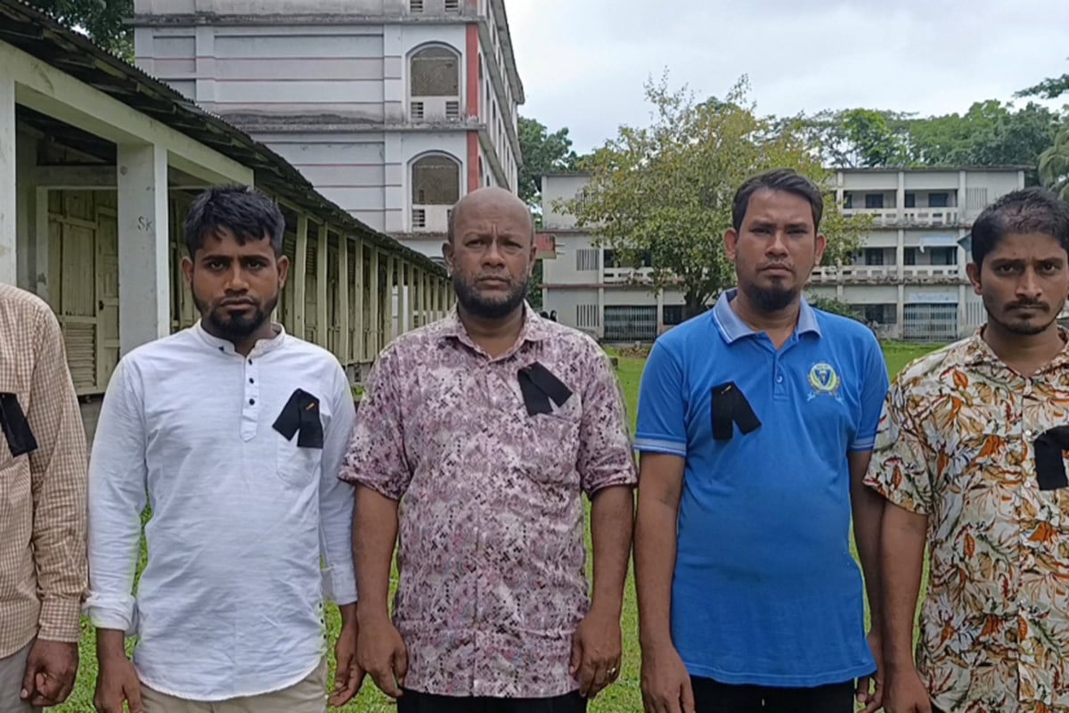ভোলায় ৭৫ শতাংশ উৎসব ভাতার দাবিতে কর্মবিরতি