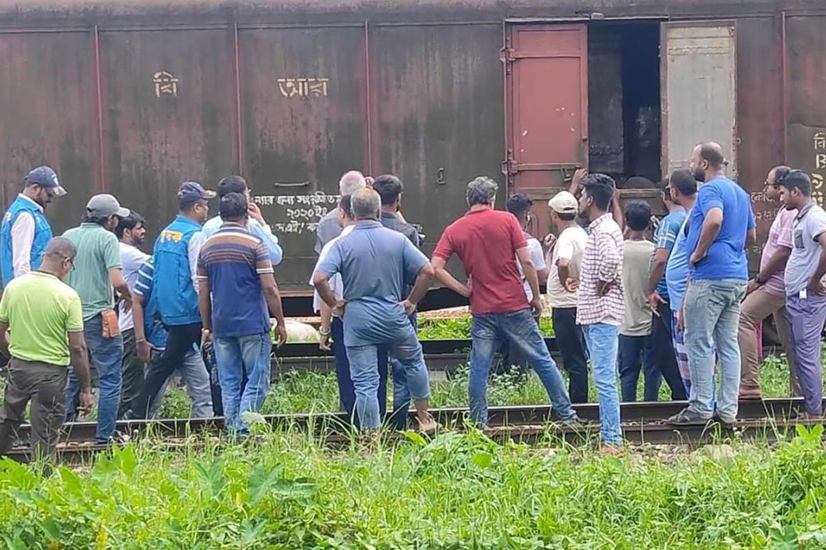 সিলেট রেলস্টেশনে দুদকের হঠাৎ অভিযান