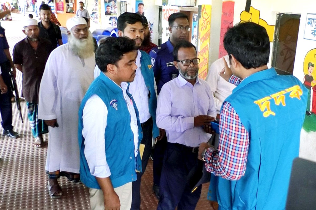 যাত্রী সেজে জামালপুর রেলওয়ে স্টেশনে দুদকের অভিযান