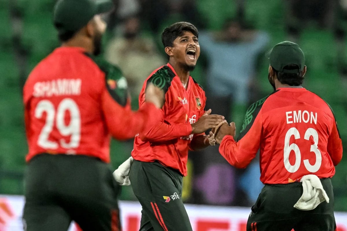বাংলাদেশকে চ্যালেঞ্জিং লক্ষ্য দিল পাকিস্তান