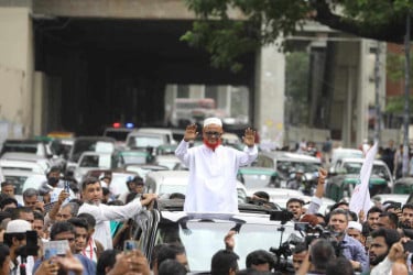মুক্তি পেলেন এ টি এম আজহারুল