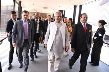 জাপান পৌঁছেছেন প্রধান উপদেষ্টা