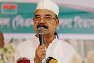 দেশের বিরুদ্ধে এখনো ষড়যন্ত্র চলছে : গয়েশ্বর