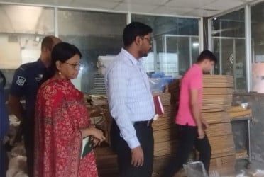 মুুন্সিগঞ্জে অস্বাস্থ্যকর পরিবেশে খাবার তৈরি, জরিমানা
