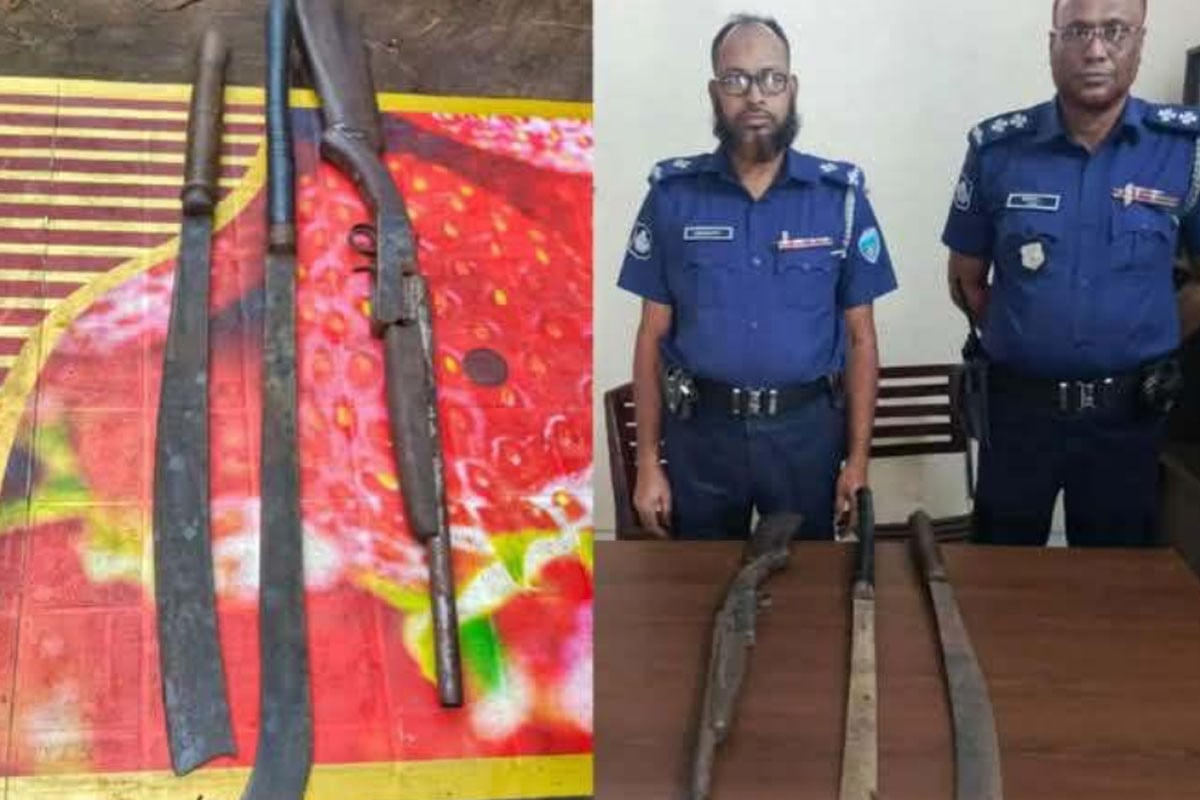 পেকুয়ায় পুকুর থেকে বস্তা মোড়ানো অস্ত্র উদ্ধার