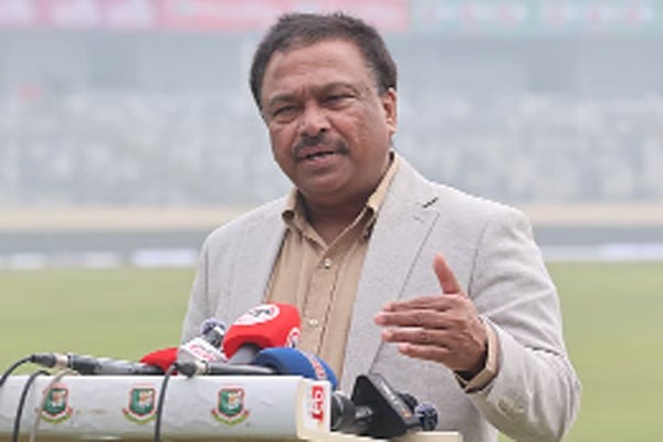 ফারুকের পরিচালক পদ বাতিল
