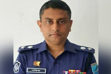 স্ত্রী-সন্তানসহ সাবেক এসপি শফিকুলের দেশত্যাগে নিষেধাজ্ঞা