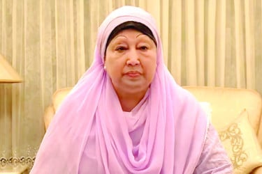 পদে পদে গণতন্ত্রের যাত্রা বাধাগ্রস্ত : খালেদা জিয়া
