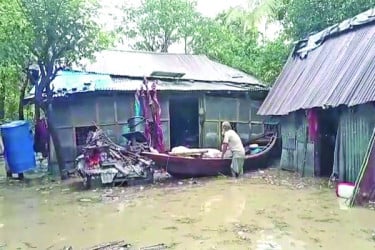 ফের বন্যার মহাবিপদে মানুষ