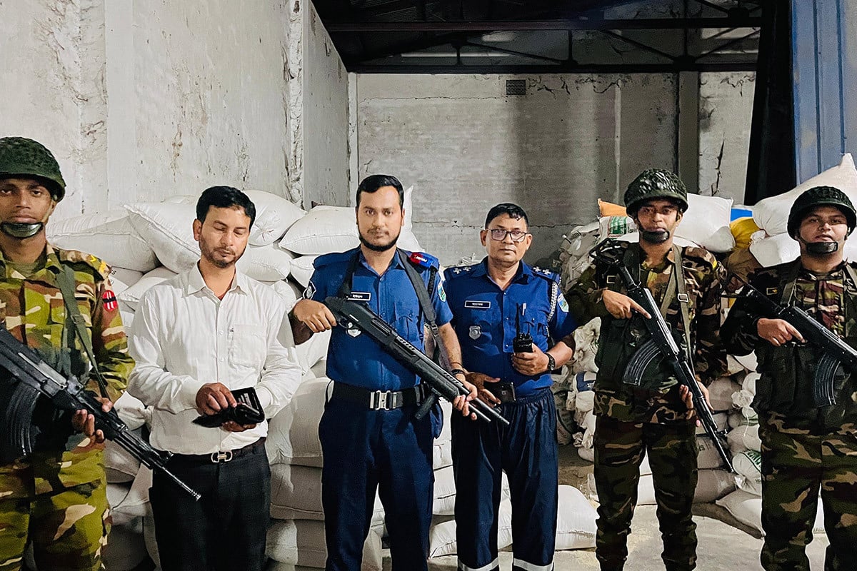 সিরাজগঞ্জে ১৬ টন সরকারি চাল জব্দ, আটক ৭