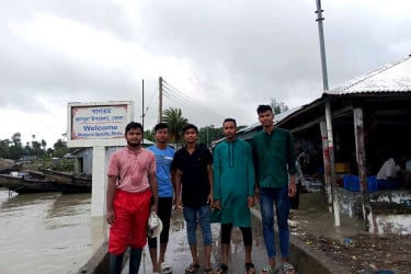 ঘূর্ণিঝড় মোকাবেলায় মনপুরায় বসুন্ধরা শুভসংঘের ইমারজেন্সি রেসপন্স টিম গঠন