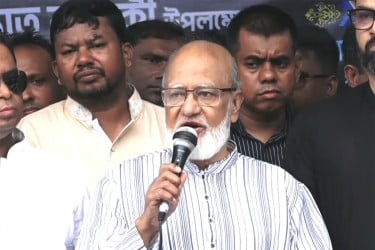 গণতন্ত্র প্রতিষ্ঠায় নির্বাচনের কোনো বিকল্প নেই : খন্দকার মোশাররফ