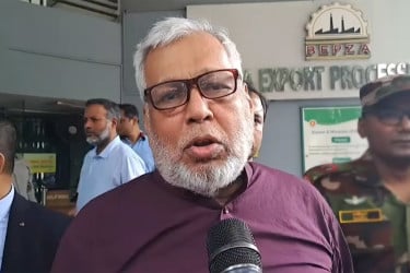 মিছিল-মিটিং করে লাভ নেই : উপদেষ্টা ফাওজুল কবির