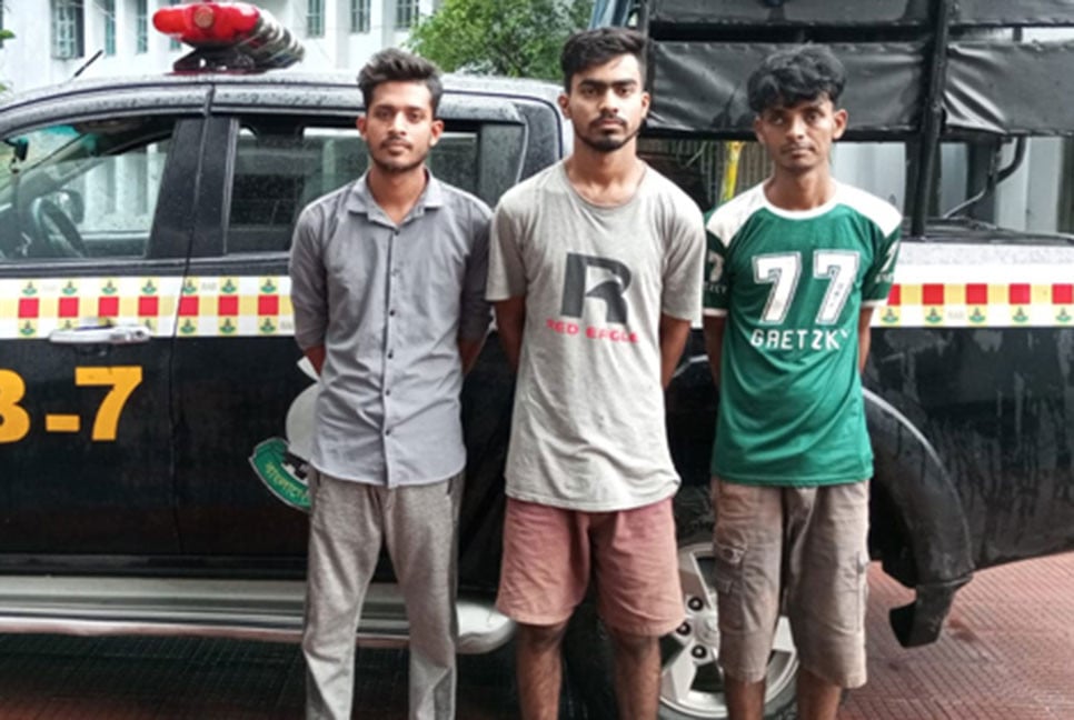 চট্টগ্রামে তিন আসামি গ্রেফতার