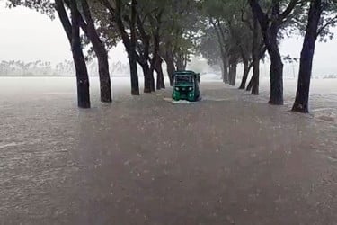 টানা বৃষ্টিতে সিলেটের নিম্নাঞ্চল প্লাবিত, প্রস্তুত আশ্রয়কেন্দ্র