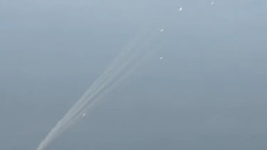 গাজা থেকে ইসরায়েলে রকেট বৃষ্টি